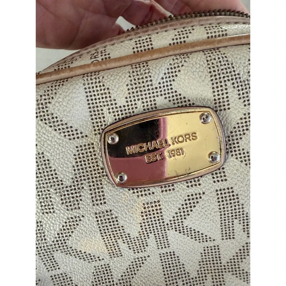 Michael Kors Jet Set Small Camera Bag Vanilla Monogram Crossbody Gold Hardware